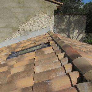 Créations de génoise, faitage et rive d'une toiture à caractère dangeureux à Aix-en-Provence